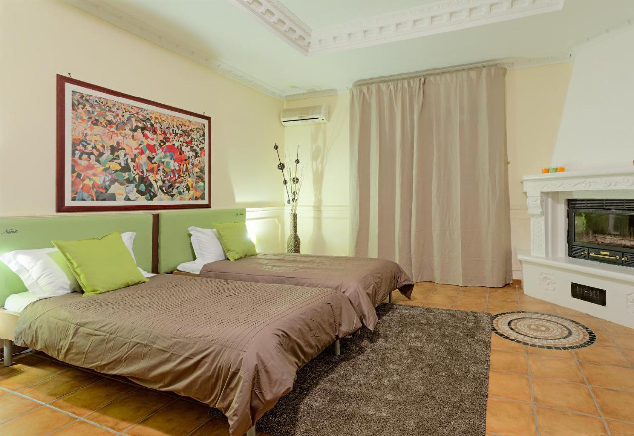 La Nuit Bed and Breakfast Μπάρι Δωμάτιο φωτογραφία